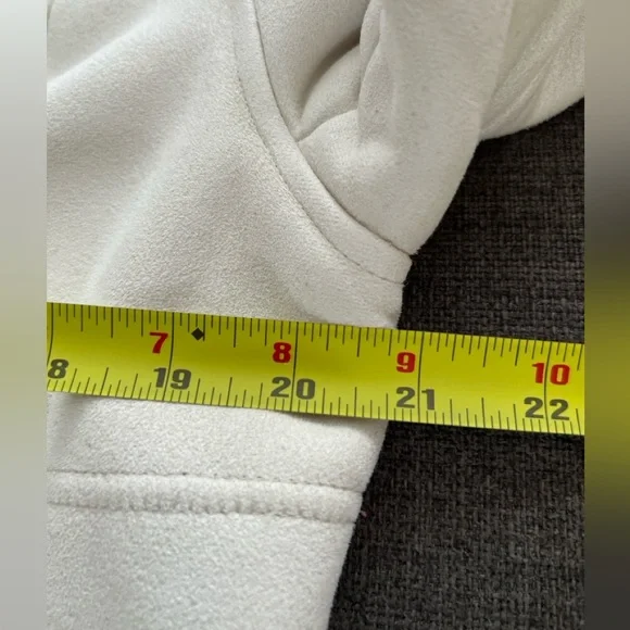 Vintage Cream Faux Fur Hooded Jacket Button Closure Cabincore Nordic Preppy - Picture 10 of 12